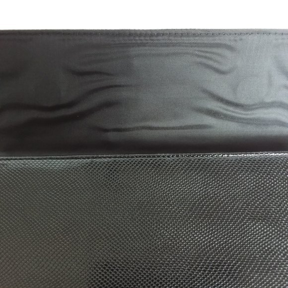 New Tahari | Black Textured Tri-Fold Wallet - Picture 5 of 9
